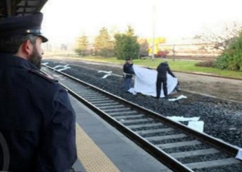 morto_binari_treno_carabinieri_omicidio_ferrovia_twitter_2018