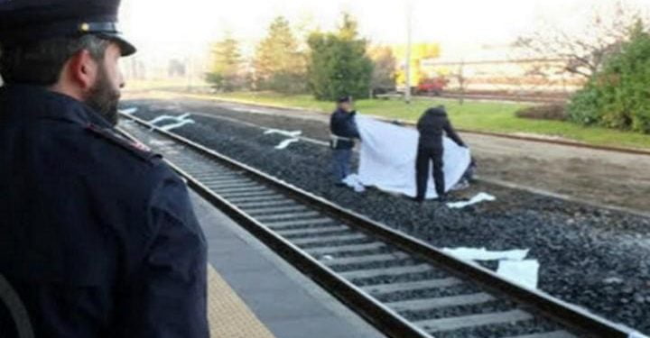 morto_binari_treno_carabinieri_omicidio_ferrovia_twitter_2018