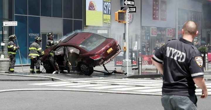 newyork_timessquare_incidente_auto_lapresse_2017