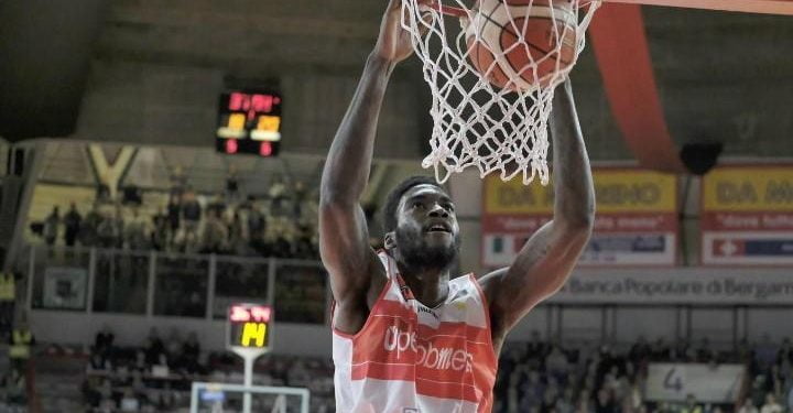 norvel_pelle_varese_basket_lapresse_2017