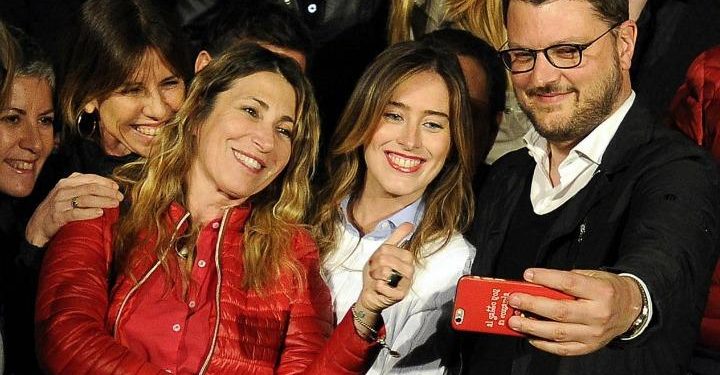 pd_primarie_mariaelena_boschi_selfie_lapresse_2017