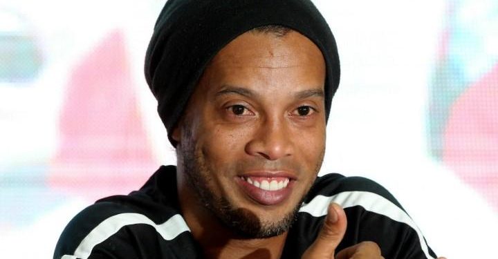 ronaldinho_conferenza_stampa_lapresse_2018