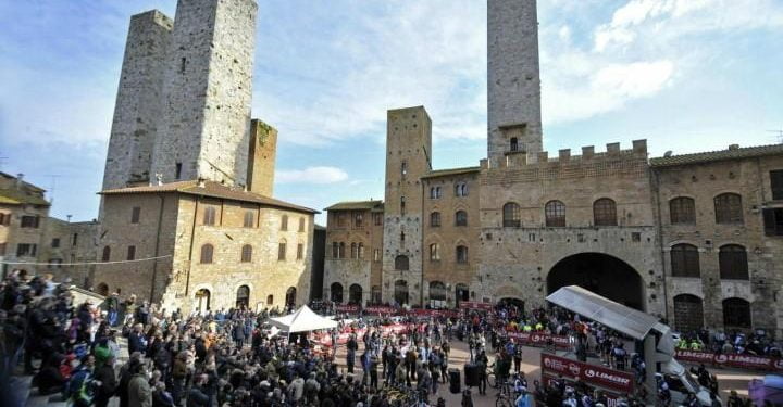 san_gimignano_piazza_mura_lapresse_2018