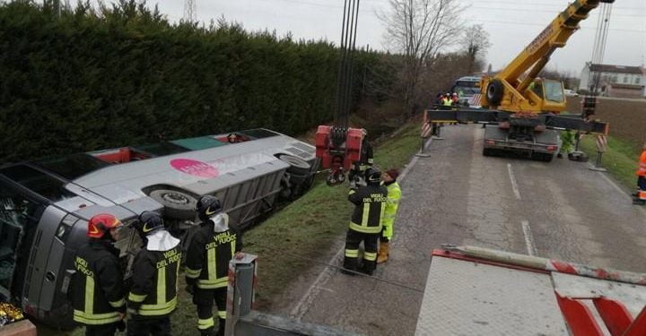 scuolabus_mantova_twitter_vigili_fuoco