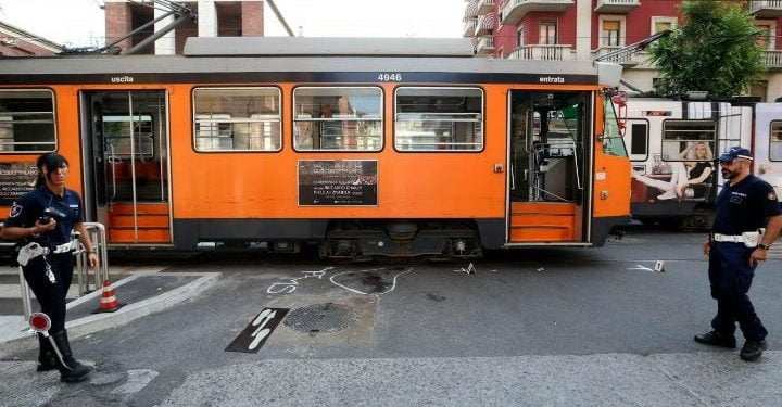 tram_milano_incidente_mezzi_atm_vigili_lapresse_2017