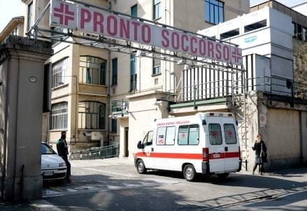 Ambulanza_ospedale_439