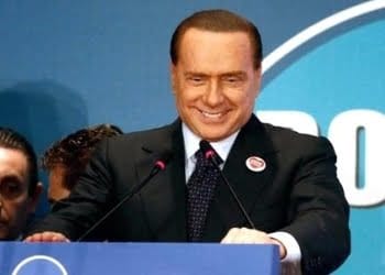 Berlusconi_PodioR439