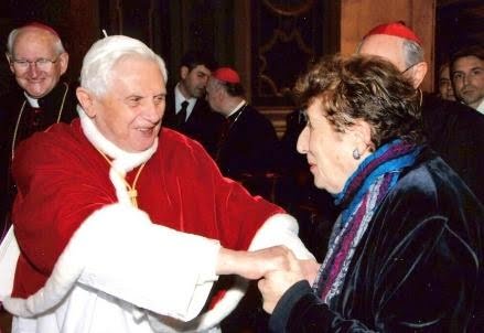 Carmen_Hernandez_cammino_necatecumenale_movimento_ratzinger