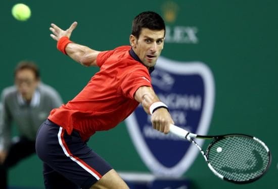 Djokovic_allungo