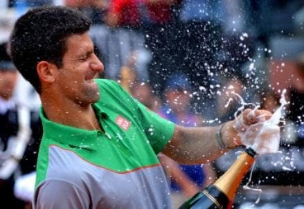 Djokovic_champagne