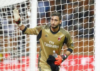 Donnarumma_saluto