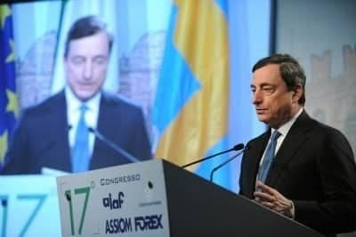 Draghi_Podio_SchermoR400