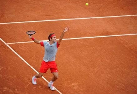 Federer_servizio