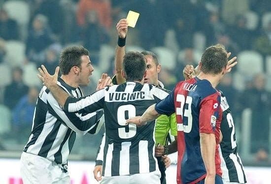 GenoaJuve_Vucinic_giallo