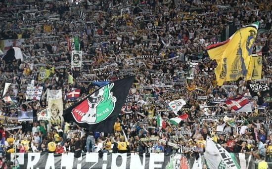 JuveChampions_tifo