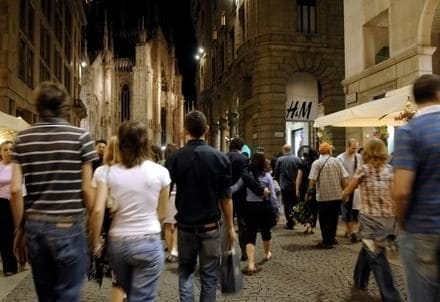 Milano_Notte_Gente_FollaR439