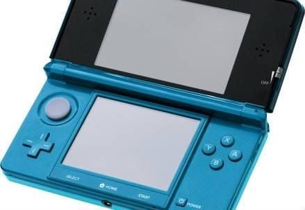 Nintendo_3Ds_r439