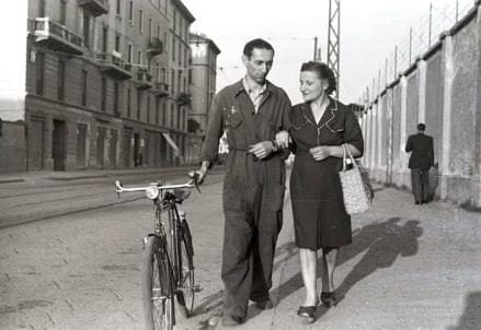 Operaio_in_tuta_anni_50_milano_R439