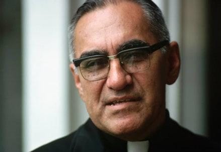 Oscar_Romero_R439