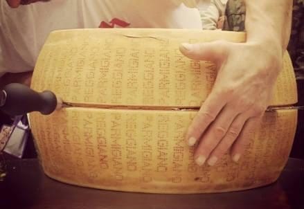 PARMIGIANO_REGGIANO_R439