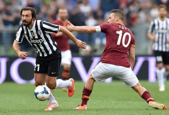 Pirlo_Totti_contrasto