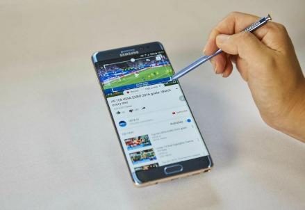 Samsung_Galaxy_Note7_smartphone_telefono