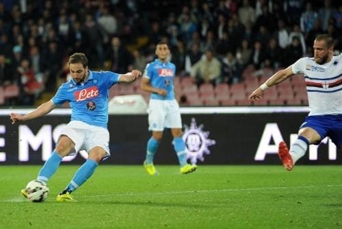 TiroHiguain_NapoliSamp