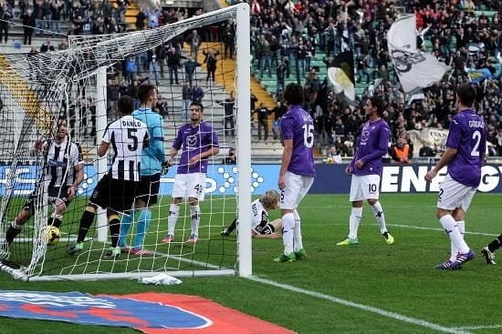 Udinese_Fiorentina_Heurtaux