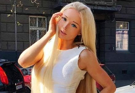 Valeria_Lukyanova_Barbie_Facebook