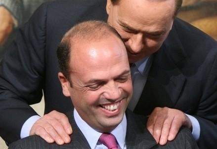 alfano_berlusconi_giornifeliciR400