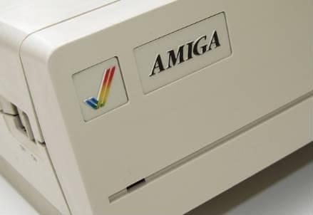 amiga_commodore_r439