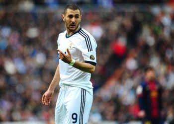 benzema_mano