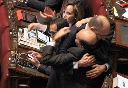 bersani_letta_abbraccioR439