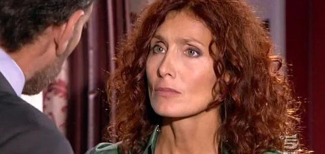 CENTOVETRINE Video e Anticipazioni cosa succeder a Laura nelle