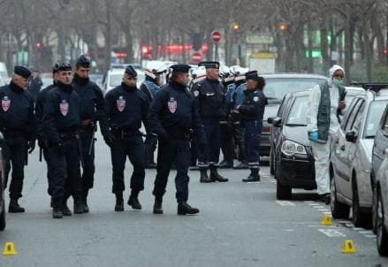 charlie_hebdo_polizia_r439