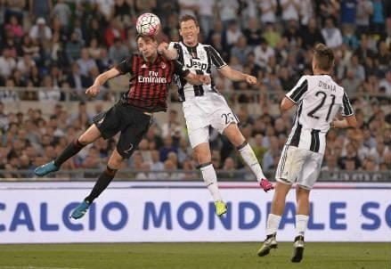 desciglio_lichtsteiner_dybala