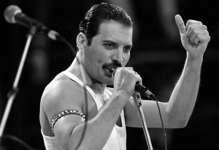 freddie-mercury-ok_R439