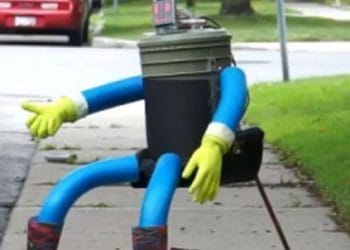 hitchbot_robot_r439