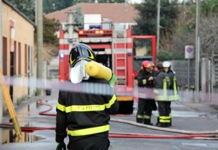 incendio_vigili_r439