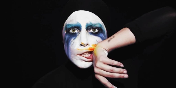 lady-gaga-applause