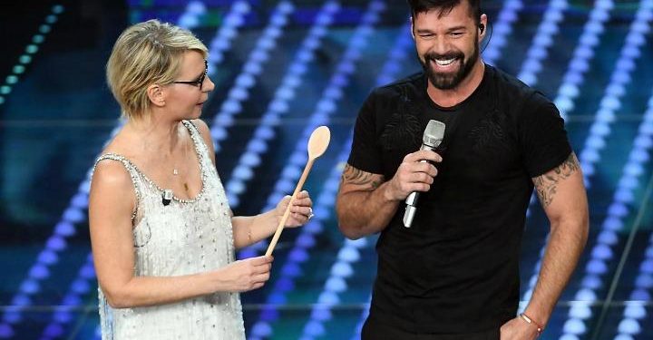 maria_defilippi_ricky_martin_sanremo_gay_lapresse_2017