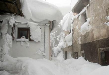 neve_abruzzo_terremoto2R439