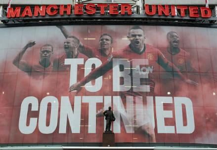 oldtrafford_statua