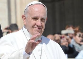 papafrancesco_arrivo_zoomR439