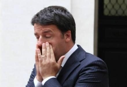 renzi_mani_faccia_r439