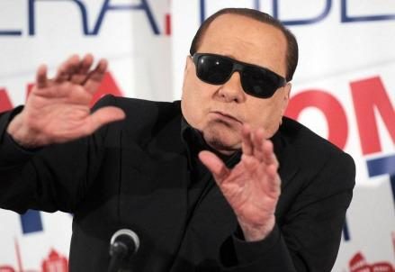 sberlusconi_occhiali1R439