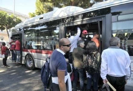 sciopero_trasporti_autobus_lapresse