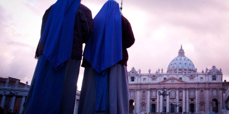 suore_piazza_san_pietro