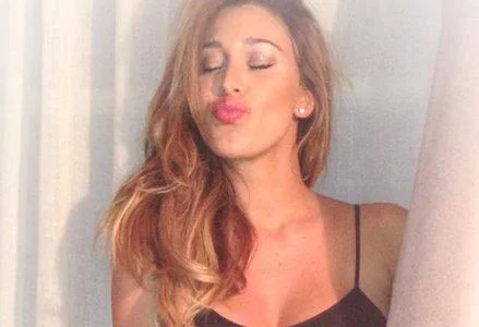 BELEN RODRIGUEZ Video il piccolo Santiago parla spagnolo