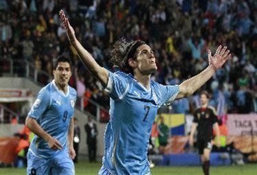 cavani_uru_R375x255_14lug10